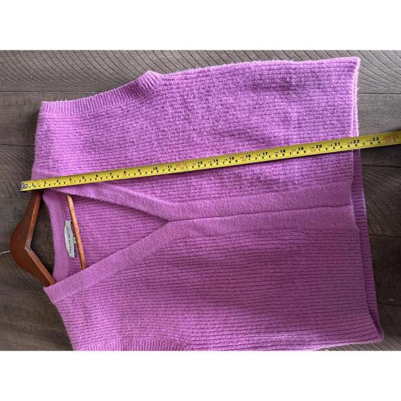 English Factory Ribbed Knit V-Neck Sweater Vest in Orchid Women’s size Medium - Picture 10 of 10